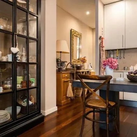 Bella's Charming At Trendy Chiado Apartment Lisbon