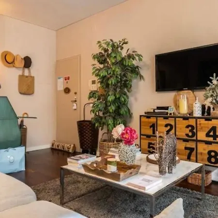 Bella's Charming At Trendy Chiado Apartment Lisbon