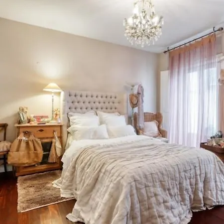 Bella's Charming At Trendy Chiado Apartament *